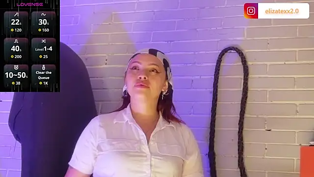 elizatexx online show from May 20, 2026, 7:09 pm