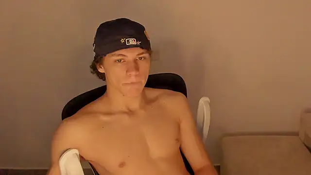 Snapshot of laurent_nova chatting on December 21, 2025, 4:41 am laurent nova online show from December 21, 2025, 4:41 am