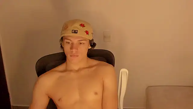 Snapshot of laurent_nova chatting on January 6, 2026, 11:47 am laurent nova online show from January 6, 2026, 11:47 am