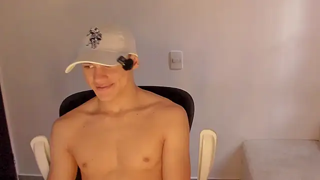 Snapshot of laurent_nova chatting on January 11, 2026, 8:03 pm laurent nova online show from January 11, 2026, 8:03 pm