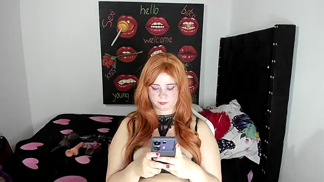 Snapshot of Ladyboom18 chatting on January 24, 2025, 11:23 pm Ladyboom18 online show from January 24, 2025, 11:23 pm