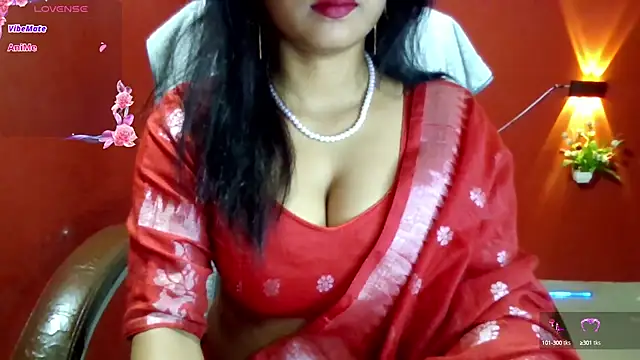Snapshot of Queenhimanshi chatting on September 22, 2025, 3:52 am Queenhimanshi online show from September 22, 2025, 3:52 am
