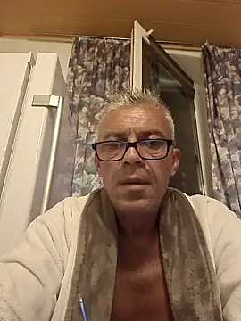 Picolo4111 online show from September 14, 2025, 3:05 am