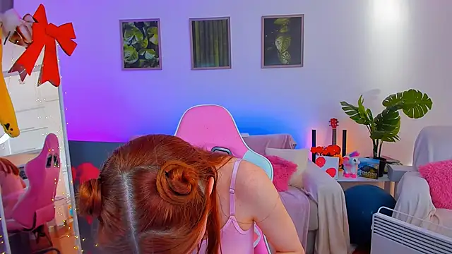 Alyssa Smitt online show from February 20, 2025, 7:45 am