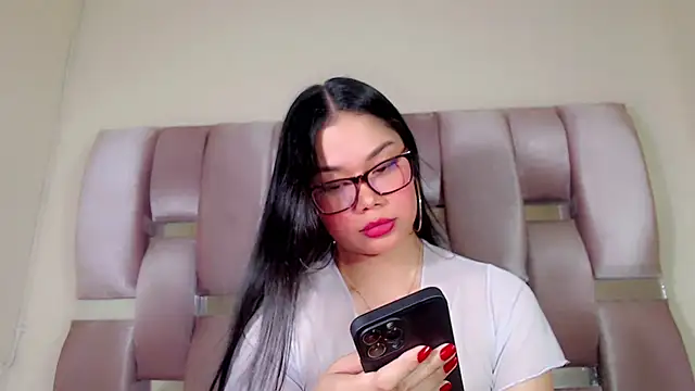 JasmineMoore online show from July 29, 2026, 9:02 pm