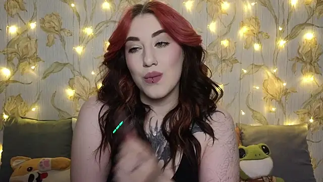 Snapshot of Kimpossible1 chatting on December 13, 2024, 11:23 am Kimpossible1 online show from December 13, 2024, 11:23 am
