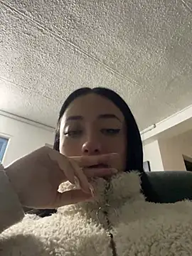 Snapshot of Ady_18 chatting on January 21, 2025, 10:30 pm Ady 18 online show from January 21, 2025, 10:30 pm