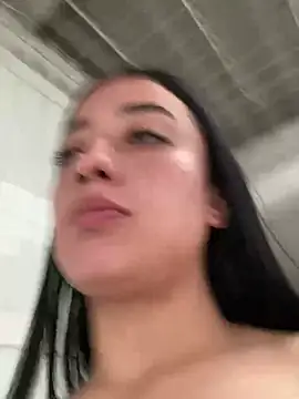 Snapshot of Ady_18 chatting on February 17, 2025, 9:30 pm Ady 18 online show from February 17, 2025, 9:30 pm