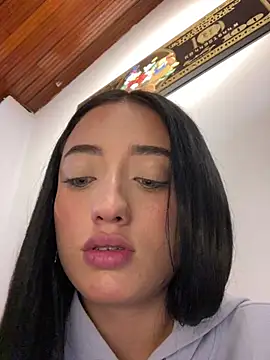 Snapshot of Ady_18 chatting on March 6, 2025, 4:07 pm Ady 18 online show from March 6, 2025, 4:07 pm