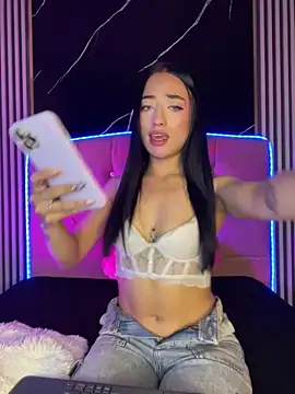 Snapshot of Ady_18 chatting on October 14, 2025, 6:20 pm Ady 18 online show from October 14, 2025, 6:20 pm