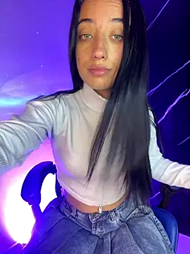 Snapshot of Ady_18 chatting on October 31, 2025, 3:13 pm Ady 18 online show from October 31, 2025, 3:13 pm