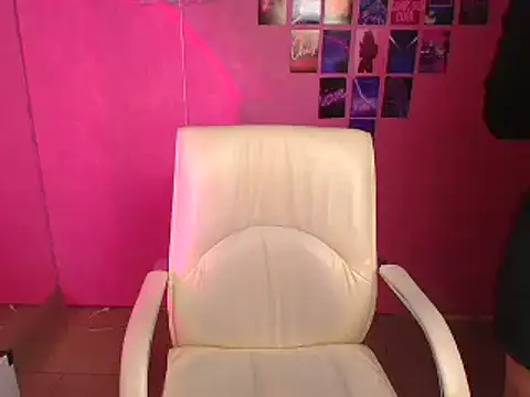 Lissmilf online show from March 22, 2026, 1:03 pm