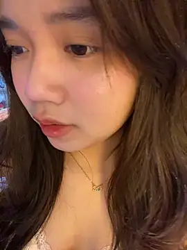 Hotellinh12 online show from October 12, 2025, 5:12 pm