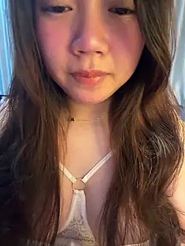 Hotellinh12 online show from April 15, 2026, 4:03 pm