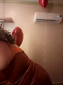 Milfshakecafe online show from February 15, 2025, 4:14 am