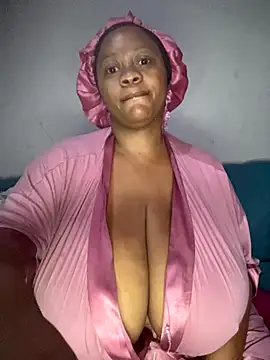 Chubbykarisma27 online show from November 20, 2025, 4:34 am