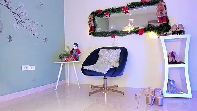 Snapshot of thais_dreams chatting on January 3, 2025, 12:30 pm thais dreams online show from January 3, 2025, 12:30 pm