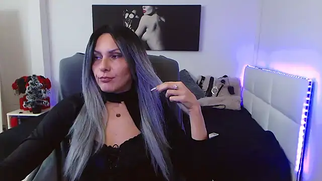 EvelynQueenn online show from January 7, 2025, 5:54 am