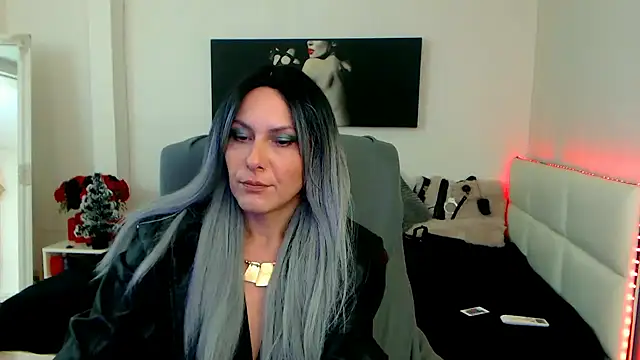 EvelynQueenn online show from January 8, 2025, 5:16 am