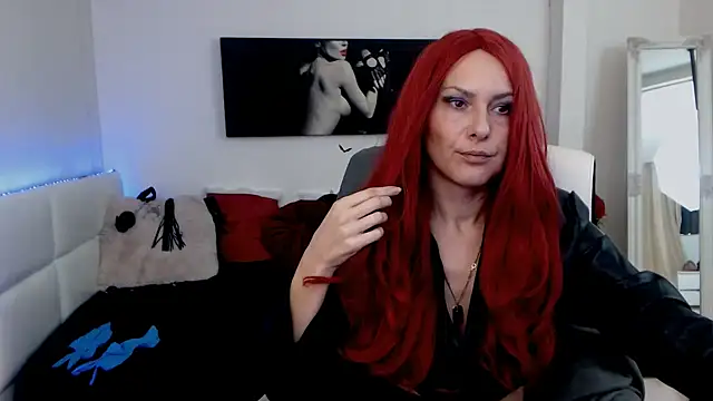 EvelynQueenn online show from January 13, 2025, 6:06 am