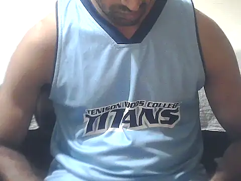 Snapshot of ROCKY_USA_18 chatting on June 3, 2026, 2:33 pm ROCKY USA 18 online show from June 3, 2026, 2:33 pm