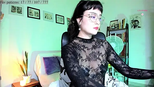 Conlosmichis online show from October 11, 2025, 11:03 pm