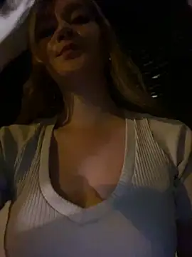 Snapshot of MaryDeniro chatting on January 24, 2025, 3:22 am MaryDeniro online show from January 24, 2025, 3:22 am