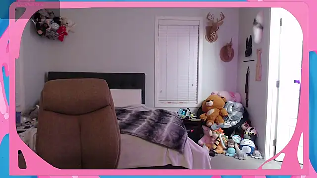 CirqueNoirBlu online show from October 15, 2025, 3:50 am