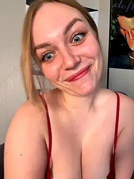 pink8ty online show from October 4, 2025, 11:03 pm