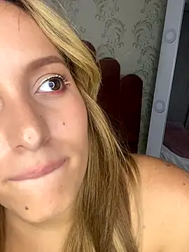 Agnescruzz online show from October 15, 2025, 5:24 pm