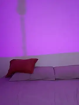 Agnescruzz online show from April 18, 2026, 4:11 pm