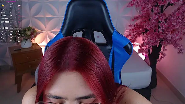 Snapshot of lizowenn_ chatting on November 12, 2025, 7:24 pm lizowenn online show from November 12, 2025, 7:24 pm