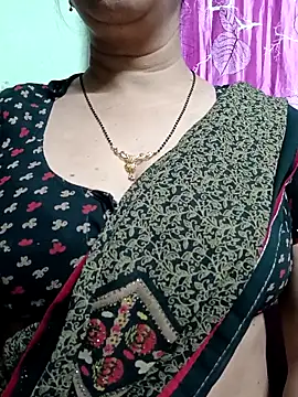 Rosy-B online show from April 9, 2026, 9:42 pm