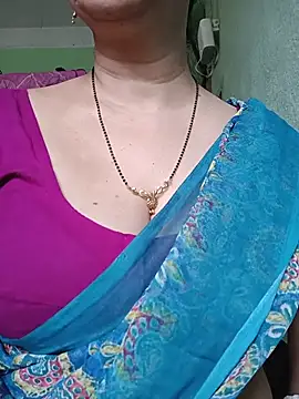 Rosy-B online show from July 6, 2026, 9:39 am