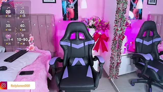 RolyLoren online show from December 10, 2024, 8:38 pm