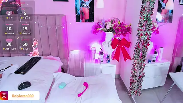 RolyLoren online show from December 12, 2024, 2:37 am