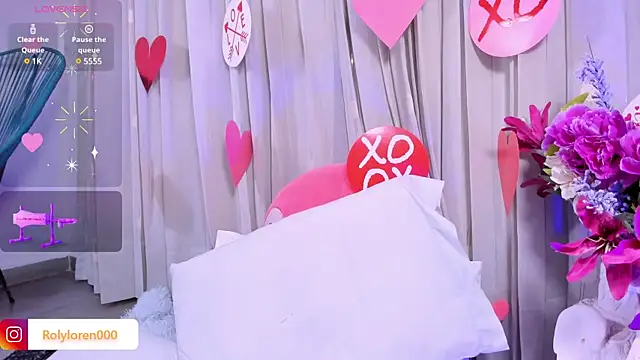 RolyLoren online show from February 11, 2025, 12:49 am