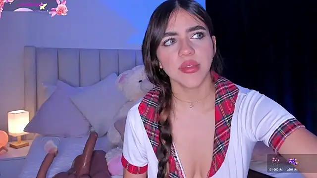 SofiScott  online show from September 27, 2025, 11:32 pm