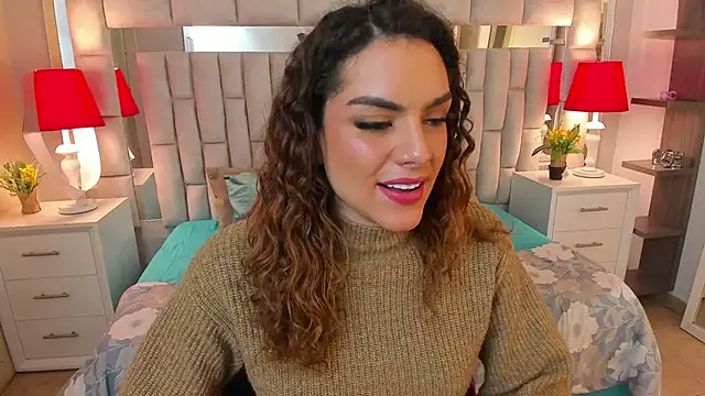 mariiahneedles online show from October 11, 2025, 12:21 am