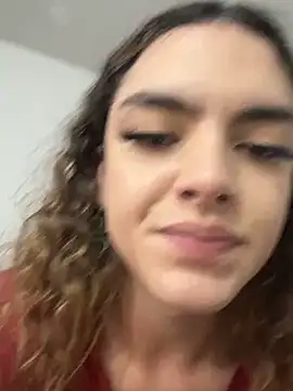 mariiahneedles online show from June 3, 2026, 4:34 pm