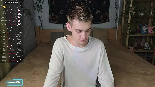 Snapshot of Nick_Win chatting on October 24, 2025, 5:09 pm Nick Win online show from October 24, 2025, 5:09 pm