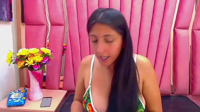 Snapshot of Cameron_cutte chatting on December 29, 2024, 3:11 am Cameron cutte online show from December 29, 2024, 3:11 am
