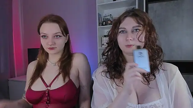 Goddess-Rose online show from May 15, 2026, 4:47 pm
