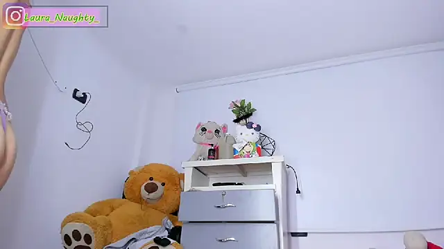 Laura naughty  online show from January 8, 2025, 8:06 am