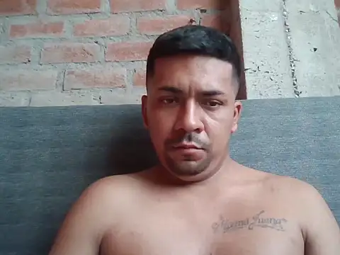 Snapshot of Jhon_Hot69 chatting on November 27, 2025, 8:33 pm Jhon Hot69 online show from November 27, 2025, 8:33 pm