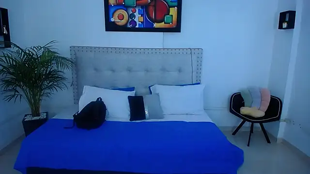 Chiqui milk  online show from February 14, 2025, 7:23 pm