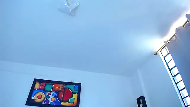 Chiqui milk  online show from February 24, 2025, 7:30 pm