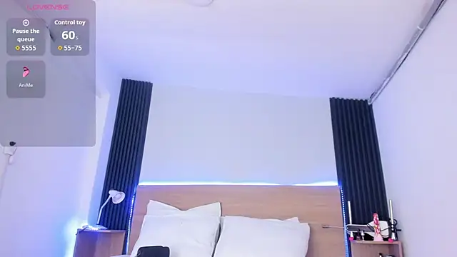 Chiqui milk  online show from September 12, 2025, 6:30 pm