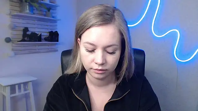 Snapshot of holly_xglam chatting on January 8, 2025, 7:24 am holly xglam online show from January 8, 2025, 7:24 am