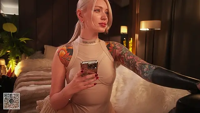 LinaKinky online show from November 29, 2025, 3:26 pm